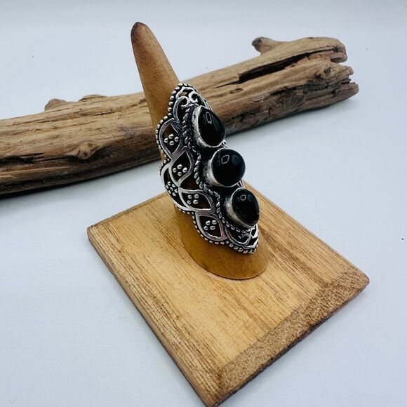 Black Onyx Sterling Silver Plated Ring Size 7 - Picture 2 of 5